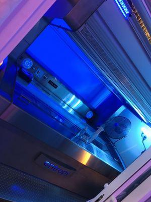 Level 5.25 tanning bed