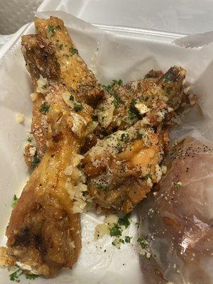 Garlic parm wings