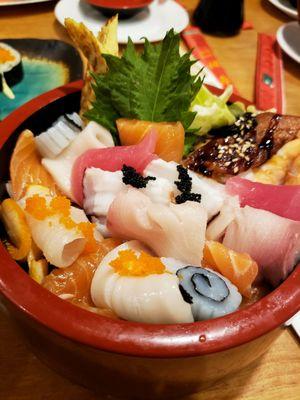 Chirashi bowl