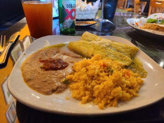 Cheese enchiladas with verde sauce