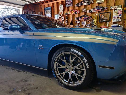 Silver Stripe package for this 2015 Challenger.