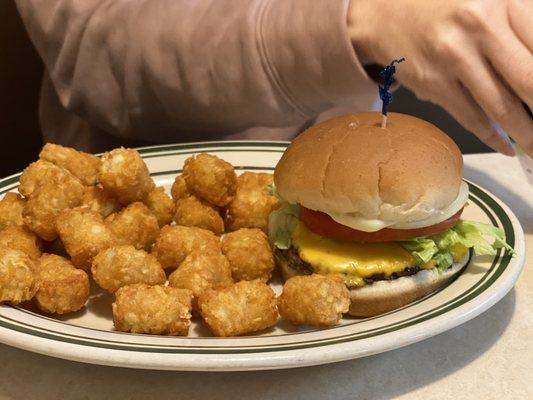 Cheeseburger and tater tots