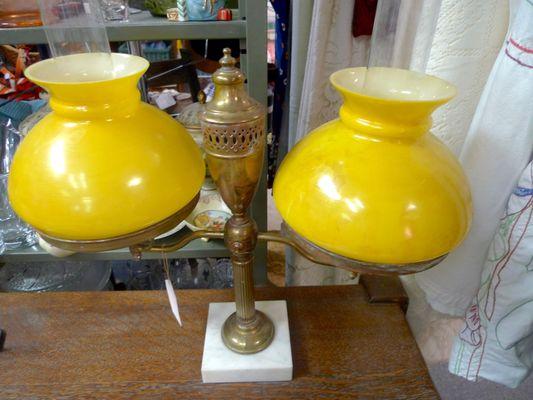 Vintage desk lamp.