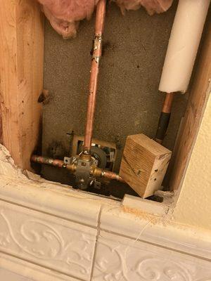 Customer had a leak on his shower faucet