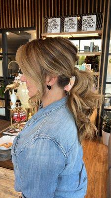 Pony tail updo