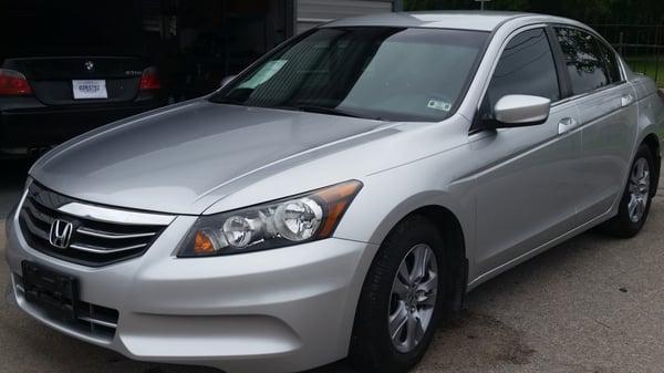 2012 Honda Accord  49k miles automatic 14900 to finance discount for cash (512) 775-2117