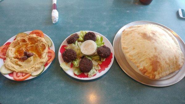 Egyptian Style Hummus, Falafel and Egyptian Bread