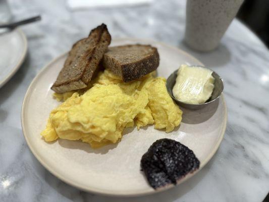 Scrambled Eggs & Toast - they don't have ketchup