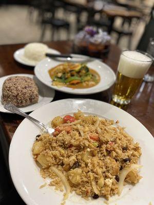 Pineapple  Fried Rice with Tofu and extra Cashews 4  Hot