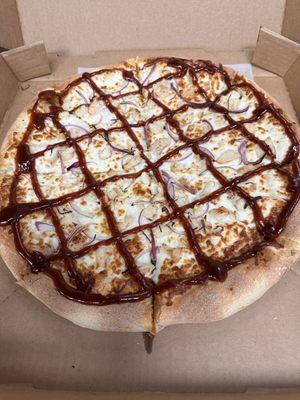 BBQ chicken pizza