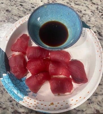 Fresh tuna nigiri