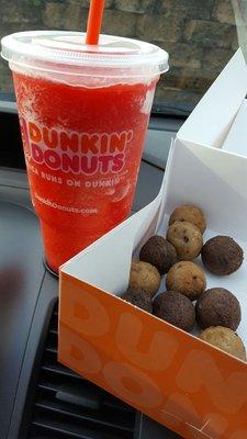 Strawberry Coolatta and munchkins