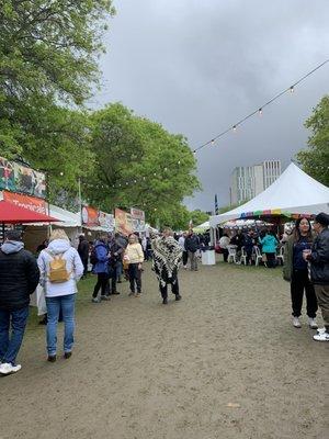 Rainy day at the festival.