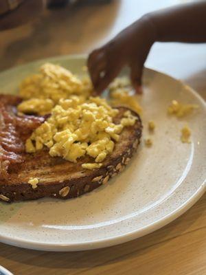 Bacon  eggs  on whole wheat toast