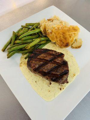 Filet Mignon with Bernese Sauce-Crunchy Green Beans-Au Gratin Potatoes