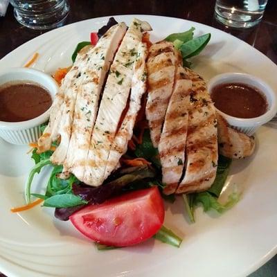 Woodstone Salad w/ Grilled Chicken added