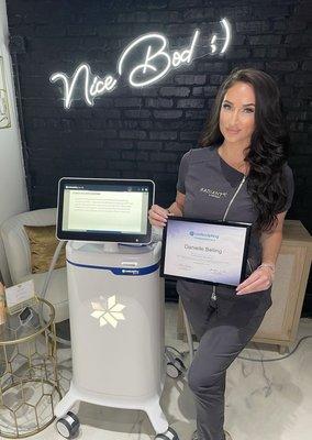 Meet Danielle, our aesthetic director and body contouring specialist.