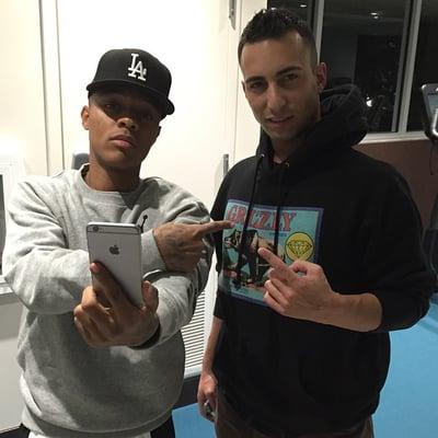 Shad Moss aka Bow Wow just repaired his iPhone 6 at his home