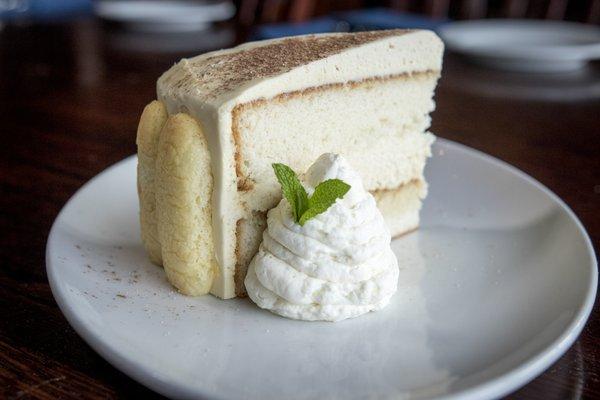 "TIRAMISU CAKE" mascarpone frosting, lady fingers