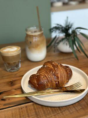 Salmon Croissant, cortado, iced latte