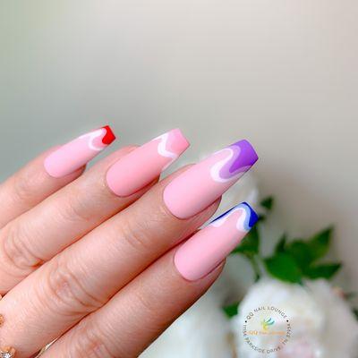 Qq Nail Lounge