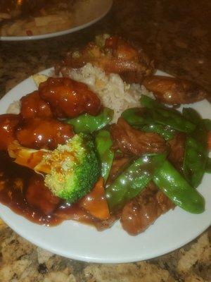 General gao. Beef & peapods. House fried rice. Salt & pepper wings.