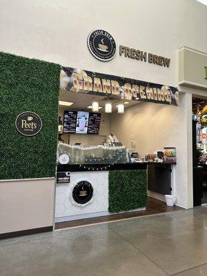 Located inside HEB. They serve Peet's Coffee