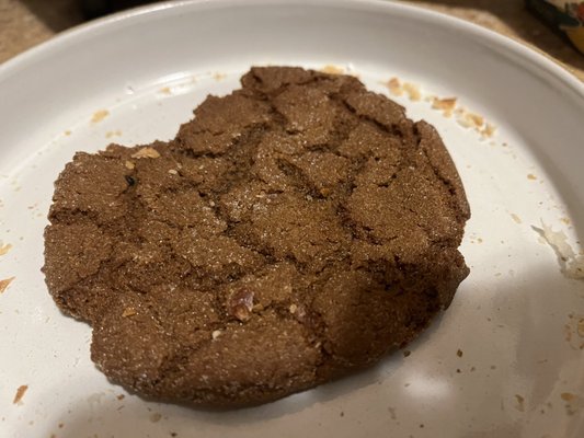 Ginger molasses cookie