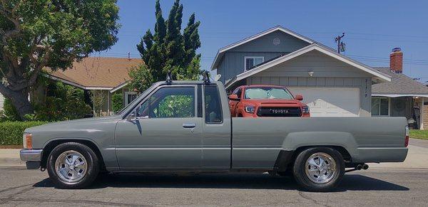 1986 Toyota Hilux.   22R.