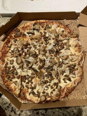 Medium thin crust with beef, mushrooms and onions.