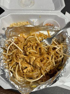 Chicken pad thai