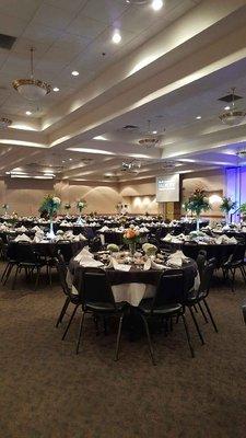 We do private banquets!