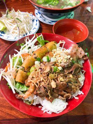 Bun tom, thit nuong, cha gio