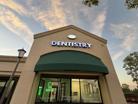 Alton Implant Center & Dentistry