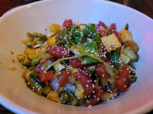 Mango tuna caribbean poke bowl