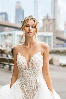 WEDDING GOWN