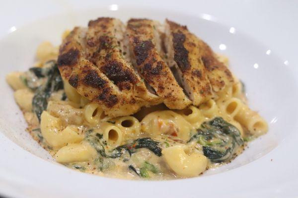 Tuscan Baked Chicken Mac and Cheese