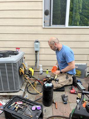 AC unit fixing