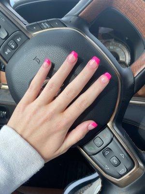 L A Nails