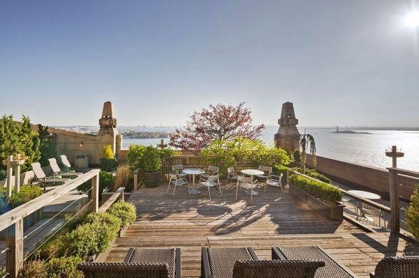 Ocean Sundeck over looking Statue of Liberty