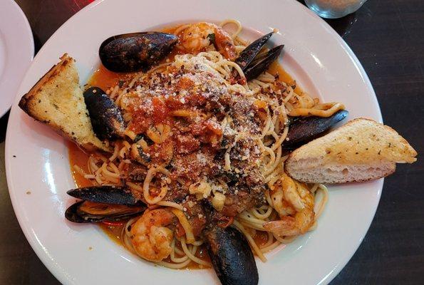 Seafood marinara