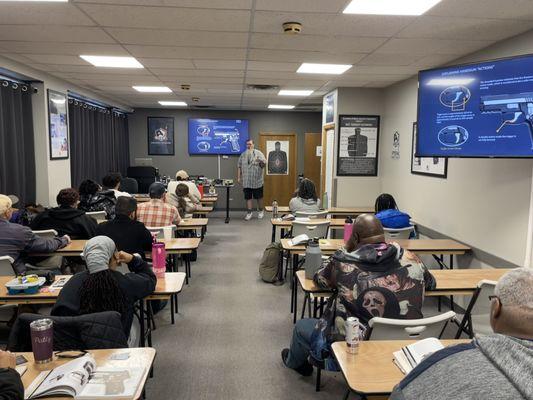 Illinois Public Safety Training Group 16 Hour Illinois Concealed Carry Class