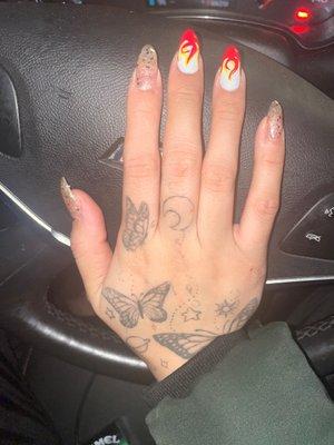 Beauitful custom nails!!