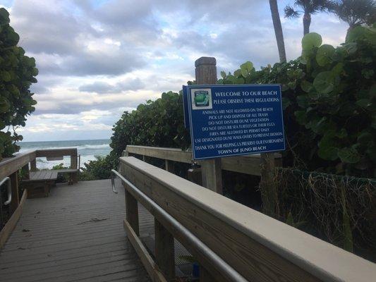 Welcome sign as you get to the beach part