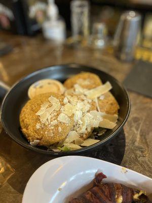 These fried green tomatoes were the best I've ever had... again with home made sauce