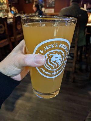 Incline cider hazy honey