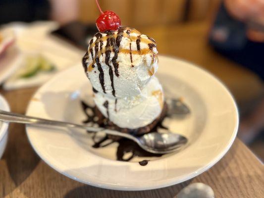 Fudgy Brownie Sundae