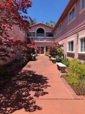 Garden Level Outside common area