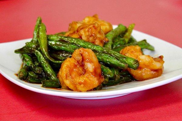 Shrimp with sting beans.