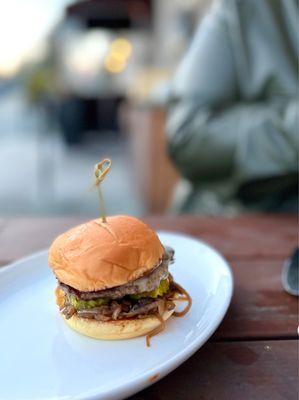 The Dinky 1865 Burger ($6)